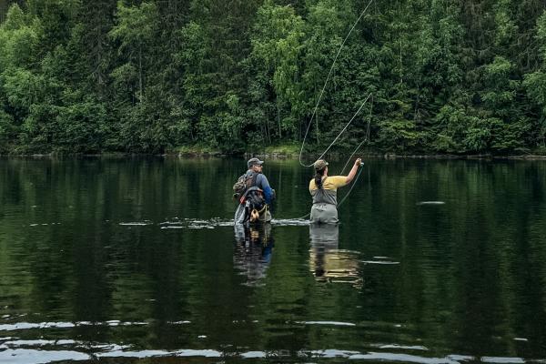 Par som fiskar.