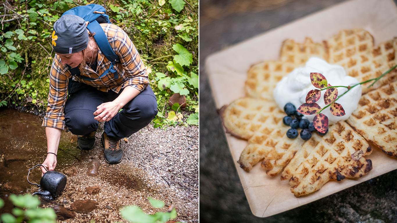 Collage: En kvinna hämtar vatten i en kaffekanna i en bäck, närbild på en våffla med blåbär.