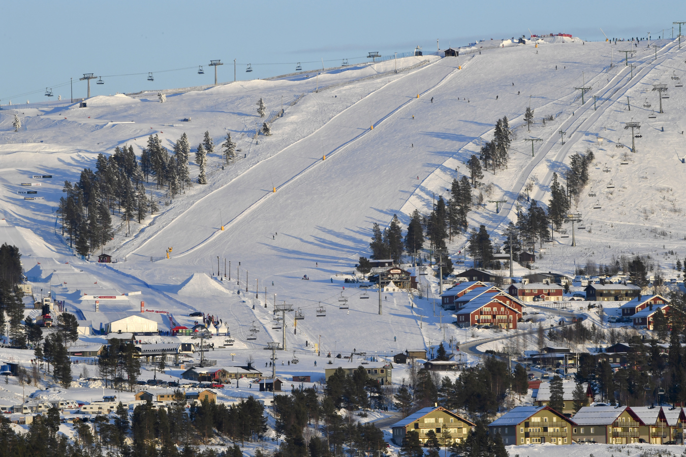 Idre Fjälls västsida av skidbackarna.