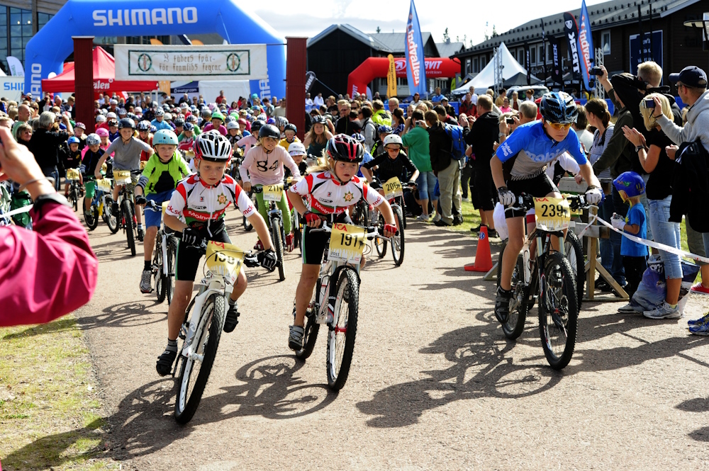 Start för Barnens Vasalopp cykel som körs i Sälen och i Mora.