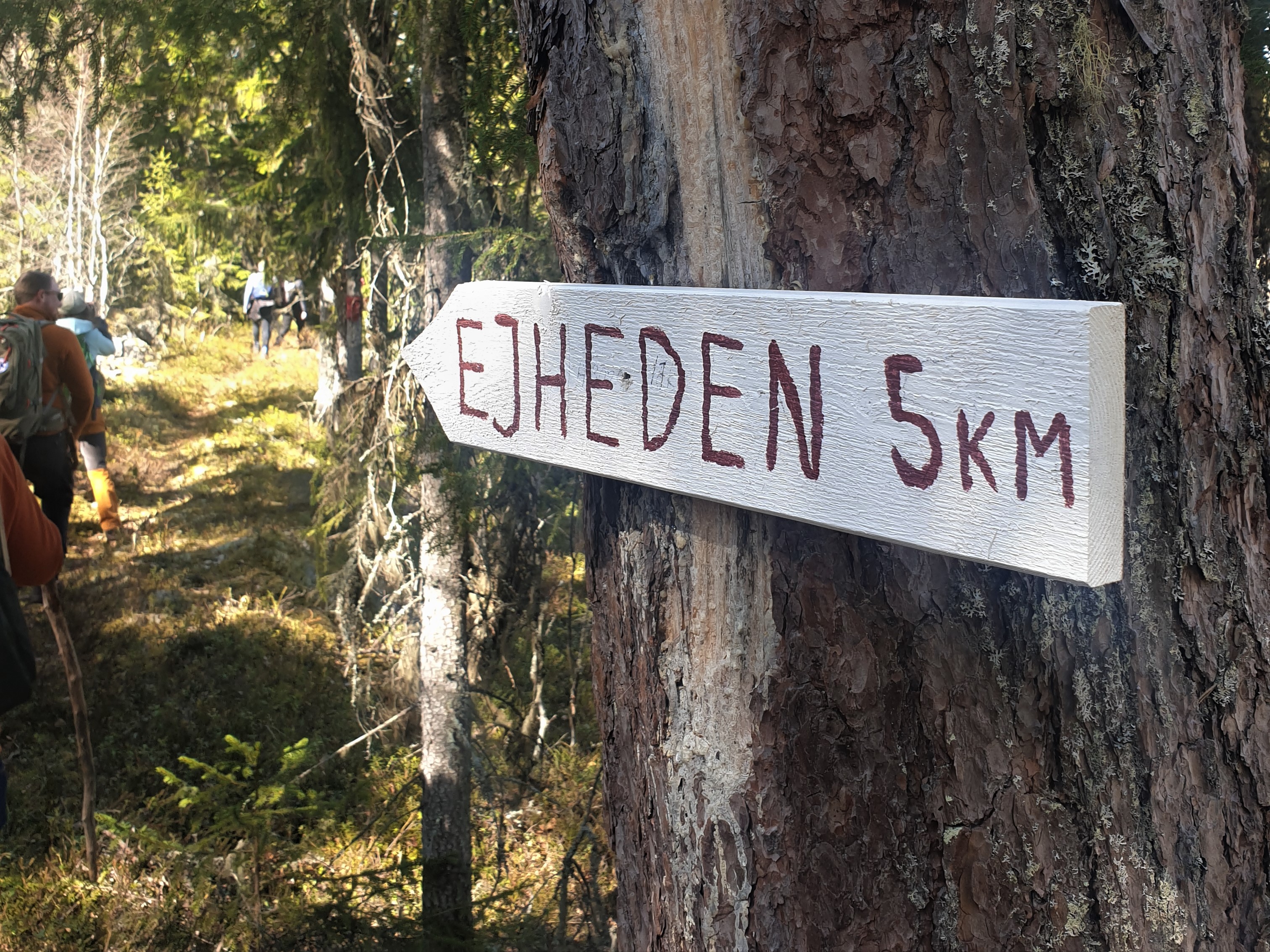 Skylt på Ejhedens vandringsled.