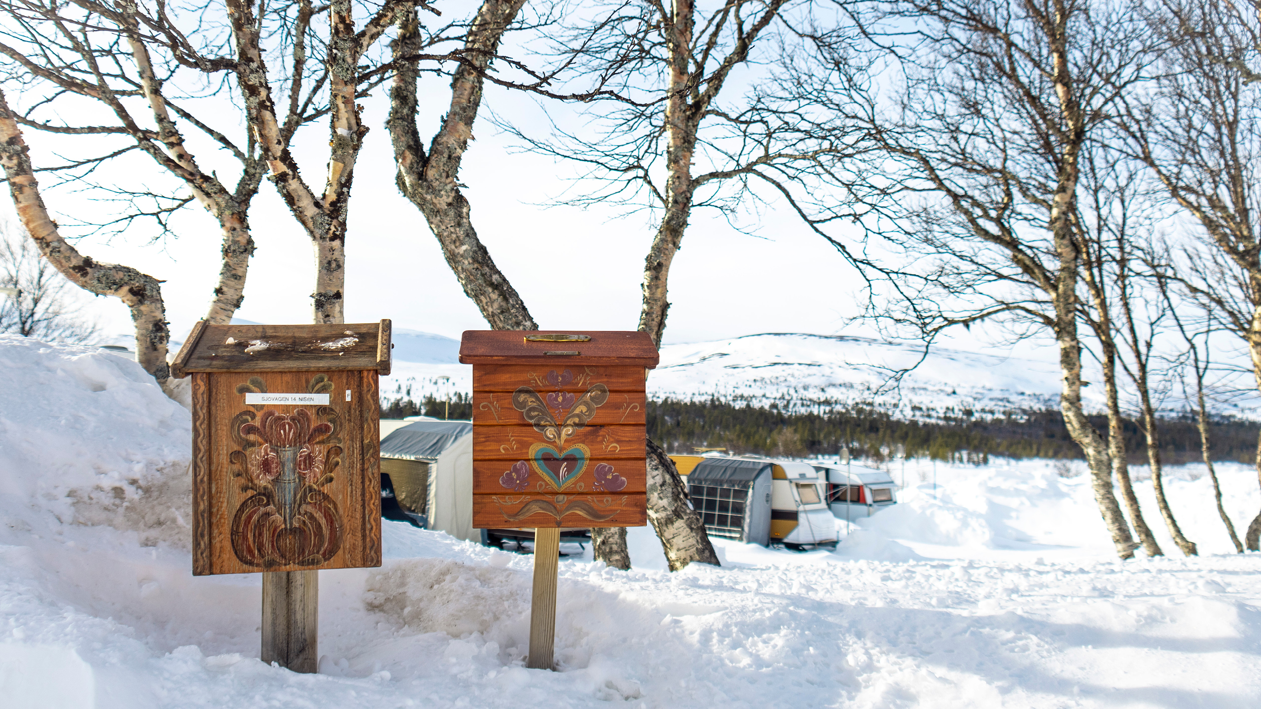 Postlådor vid vintercamping i Grövelsjön.