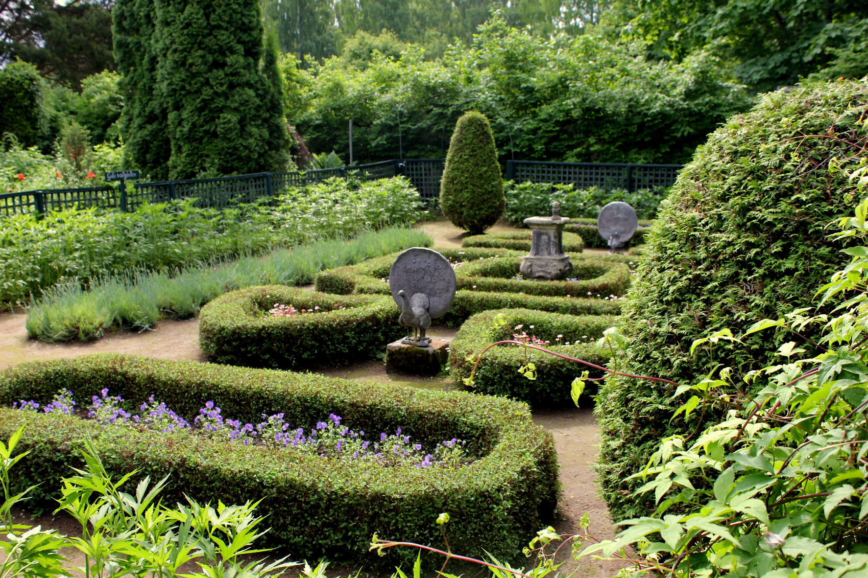 Trädgården vid Hildasholm.