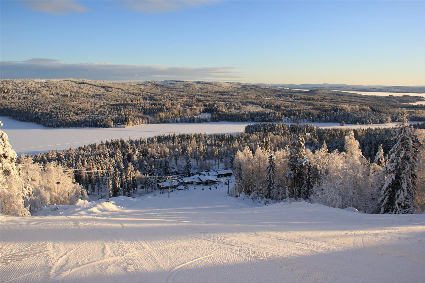 Utsikt från toppen av berget i Bjursås.