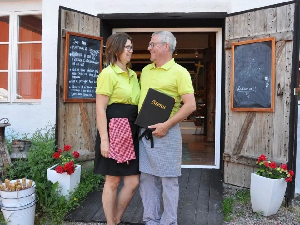 Ägarna på Kolarbo gård.