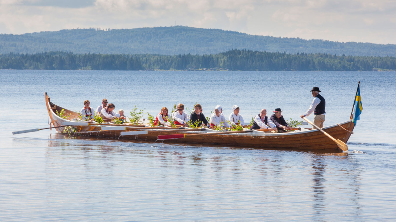 Kyrkbåt på Siljan.