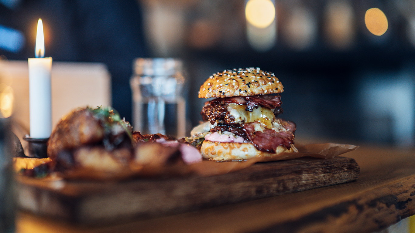 Hamburgare på PW Kök & Bar på Idre Fjäll.