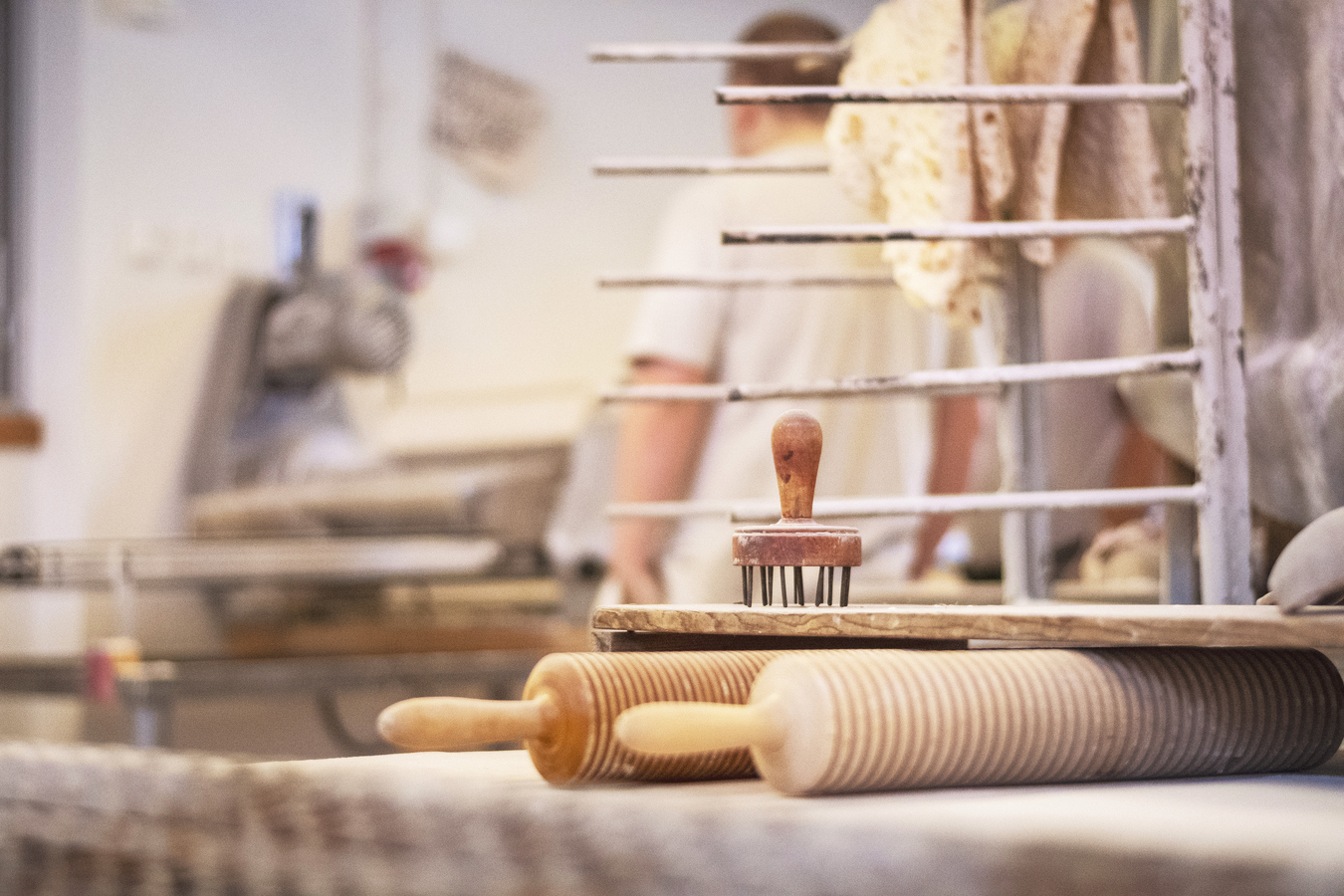 Nybakat tunnbröd från Rättvik.