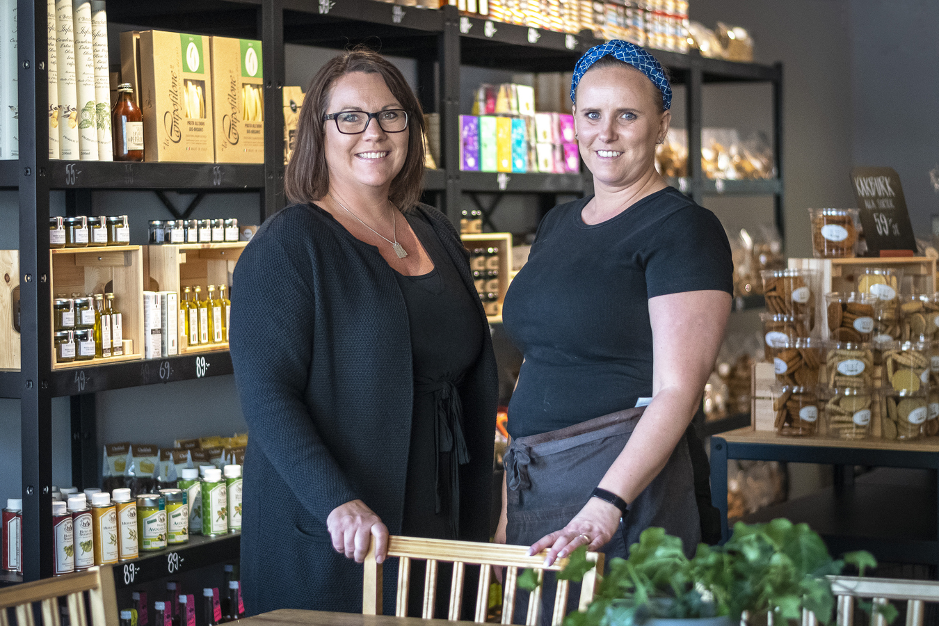 Porträtt på Elin & Madde.