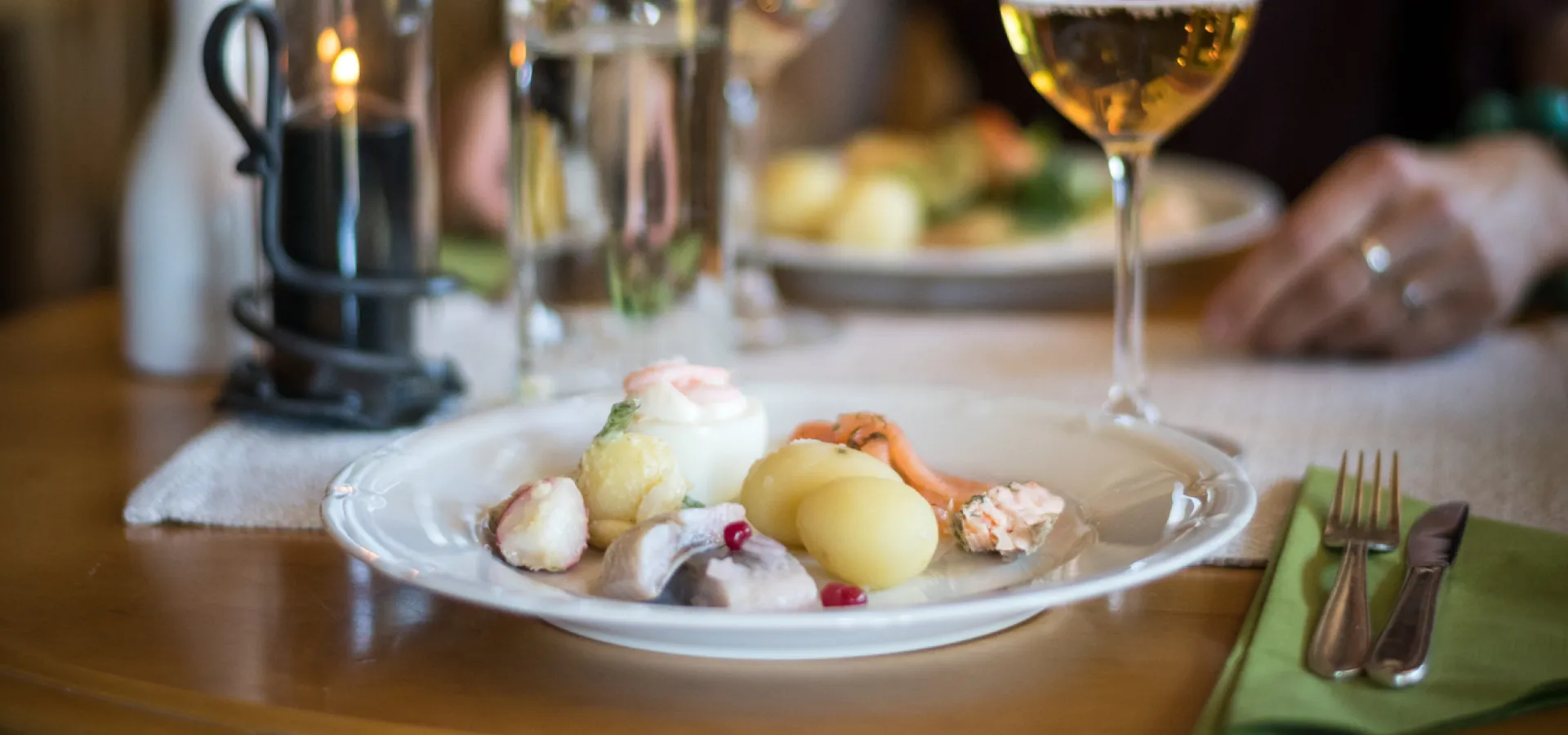 Mat uppdukat på Åkerblads.