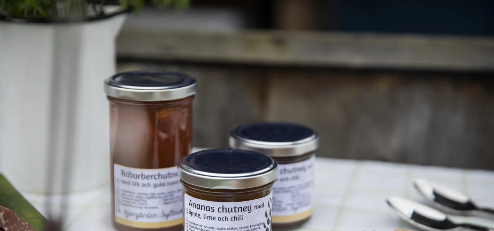 Burkar med chutney från Björgårdens Syltmakeri.