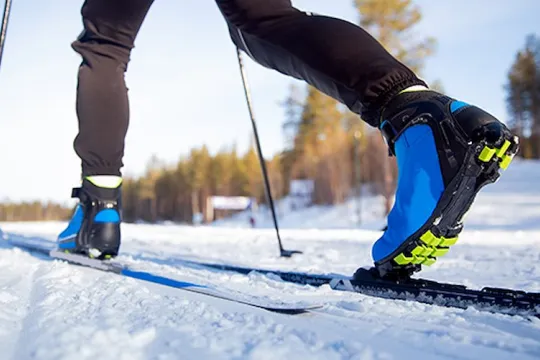 Benen på en längdåkare.