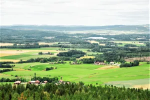 Vy över fin åkermark.