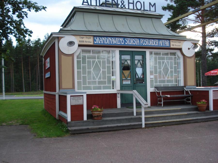 The front av Åhlén.