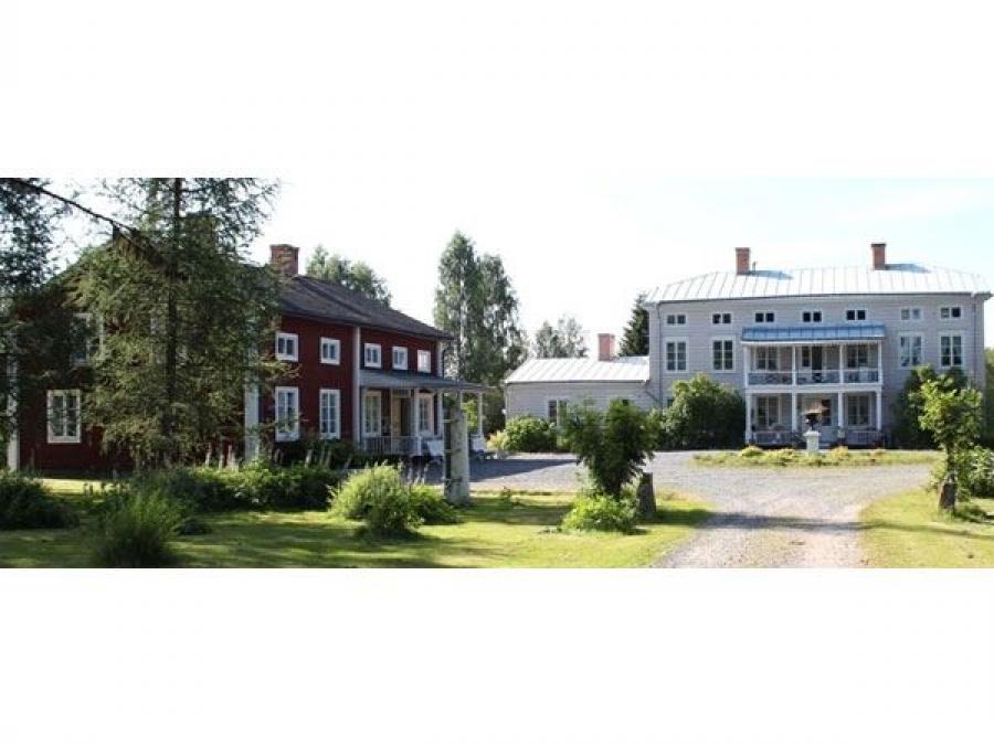 Svabensverks Herrgård,Exteriörbild på herrgården och prästgården.