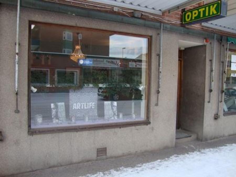 The shop window at Orsa Optik.