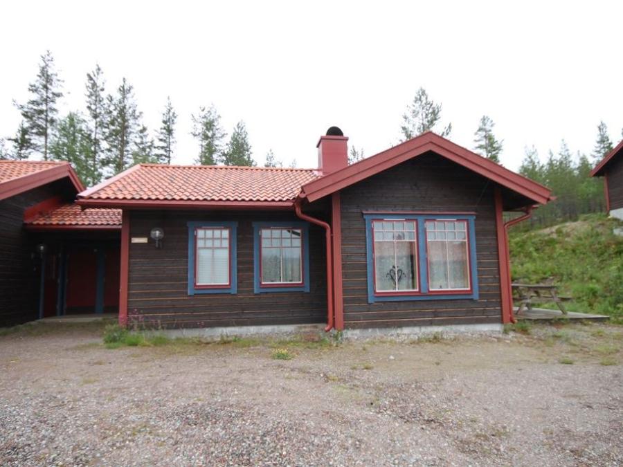 Exterior of a cottage at Fulufjällsbyn.
