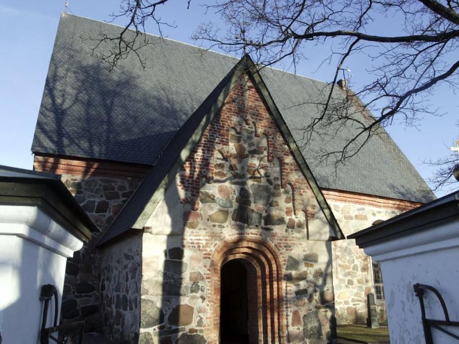 Torsångs church, the entrance.