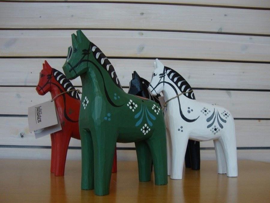 The Orsahorse in different colours.