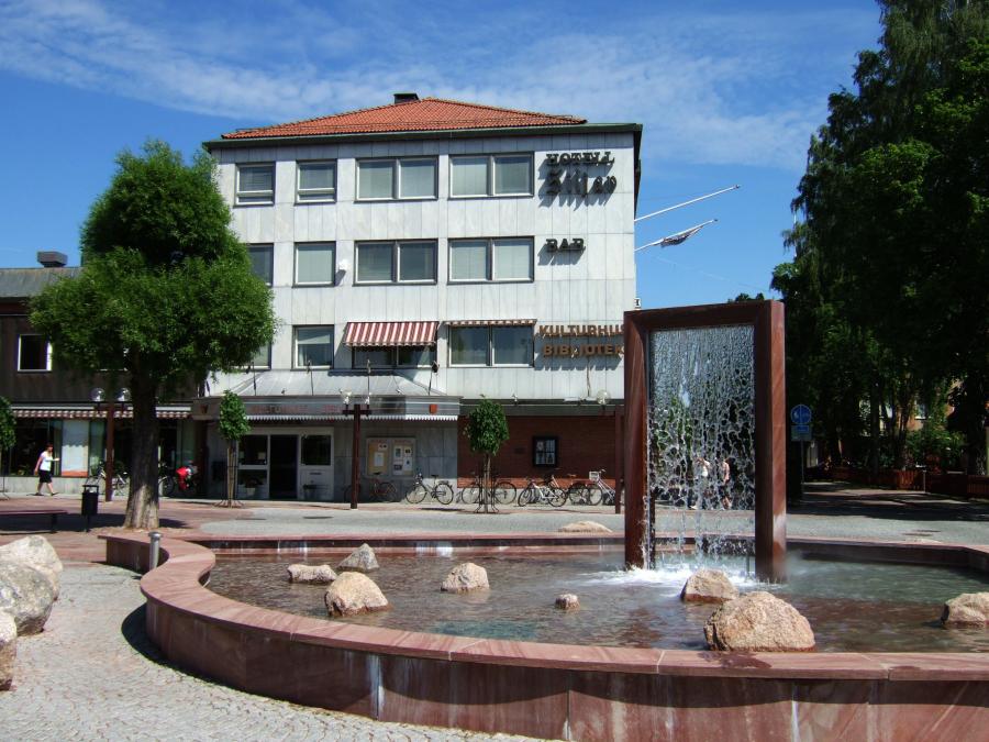 Fasadbild Mora Bibliotek.