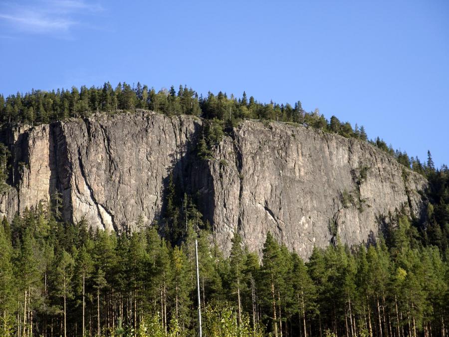 Bergvägg i Hykjeberg.