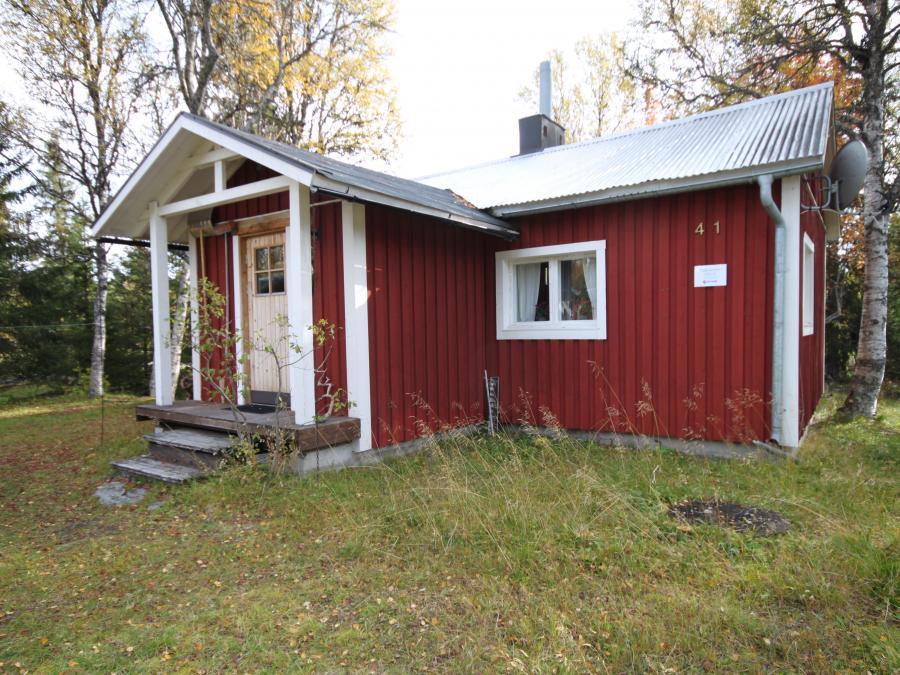 Exterior of a cottage in Grövelsjön.