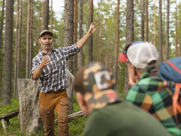 Daniel Nature Guide guides in the nature.