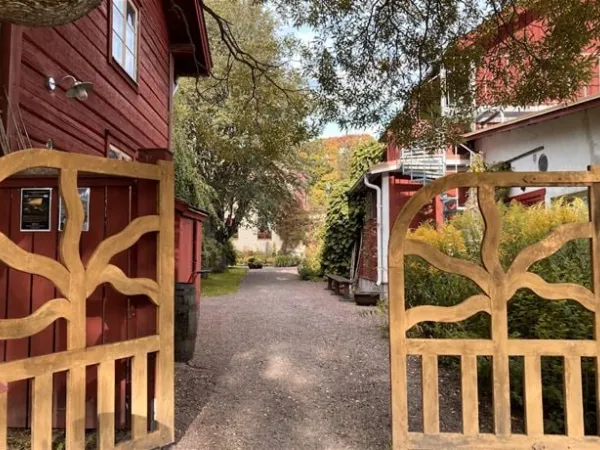  Open gate to a farm in Dalarna.
