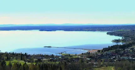 Utsikt över sjön Siljan från Toppstugan på Lerdalsberget.