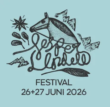 Illustrerad affisch med en häst, blad och en stjärna samt texten ”Spexet Uppsala” och festivaldatum..