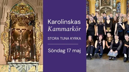 Affisch med altartavla, lila textfält och körgrupp i kyrkorum med glasmålningar och kors i bakgrunden..