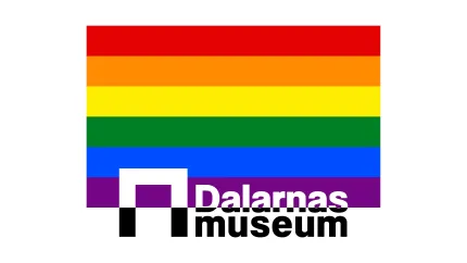 Sex horisontella regnbågsränder med texten ”Dalarnas museum” och en stiliserad port-ikon på vit bakgrund..